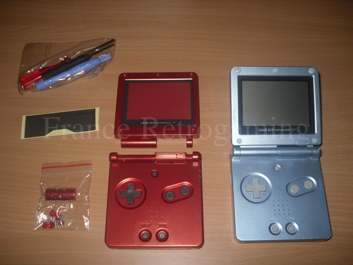TUTORIEL] Changer une coque de Game Boy Advance SP - Retrogaming FR