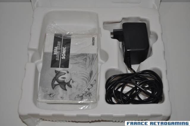 SEGA Game Gear Pack AC Adaptator + SONIC